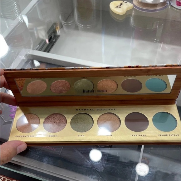 Butter London Eye Shadow Pallet - Picture 2 of 2